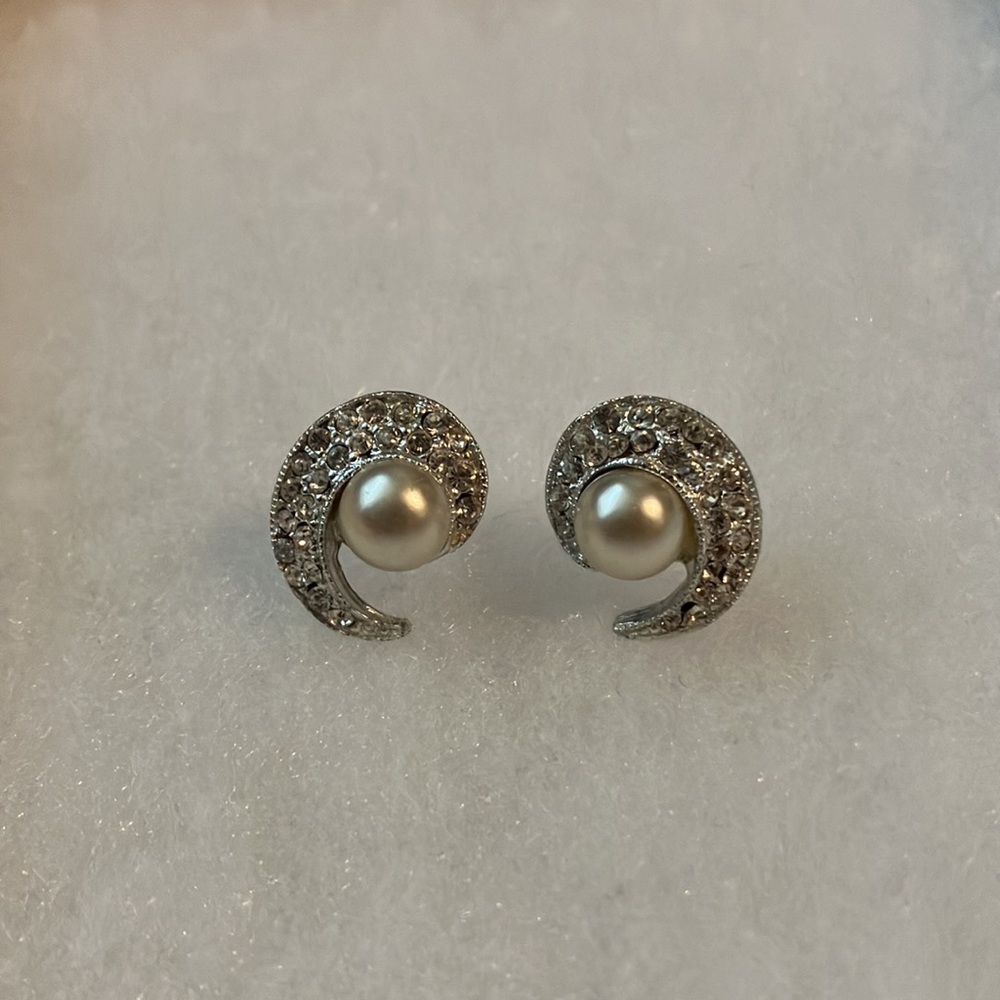 Vintage Faux Pearl and Rhinestone Screw-back  Earrings